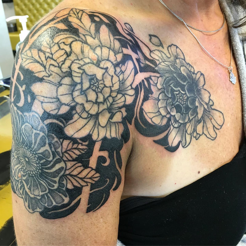 nathanemery:dot-work-japanese-chrysanthemum-tattoo -san-francisco-by-nathan-emery-tattoo-sf-dot-work-chrysanthemum-dot-work- tattoos-chrysanthemum-tattoo-blackwork-tattoo-san-francisco-flower-tattoo